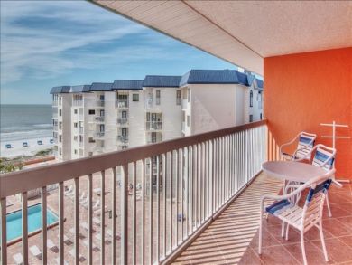 Clearwater vacation condo sleeps six guests.